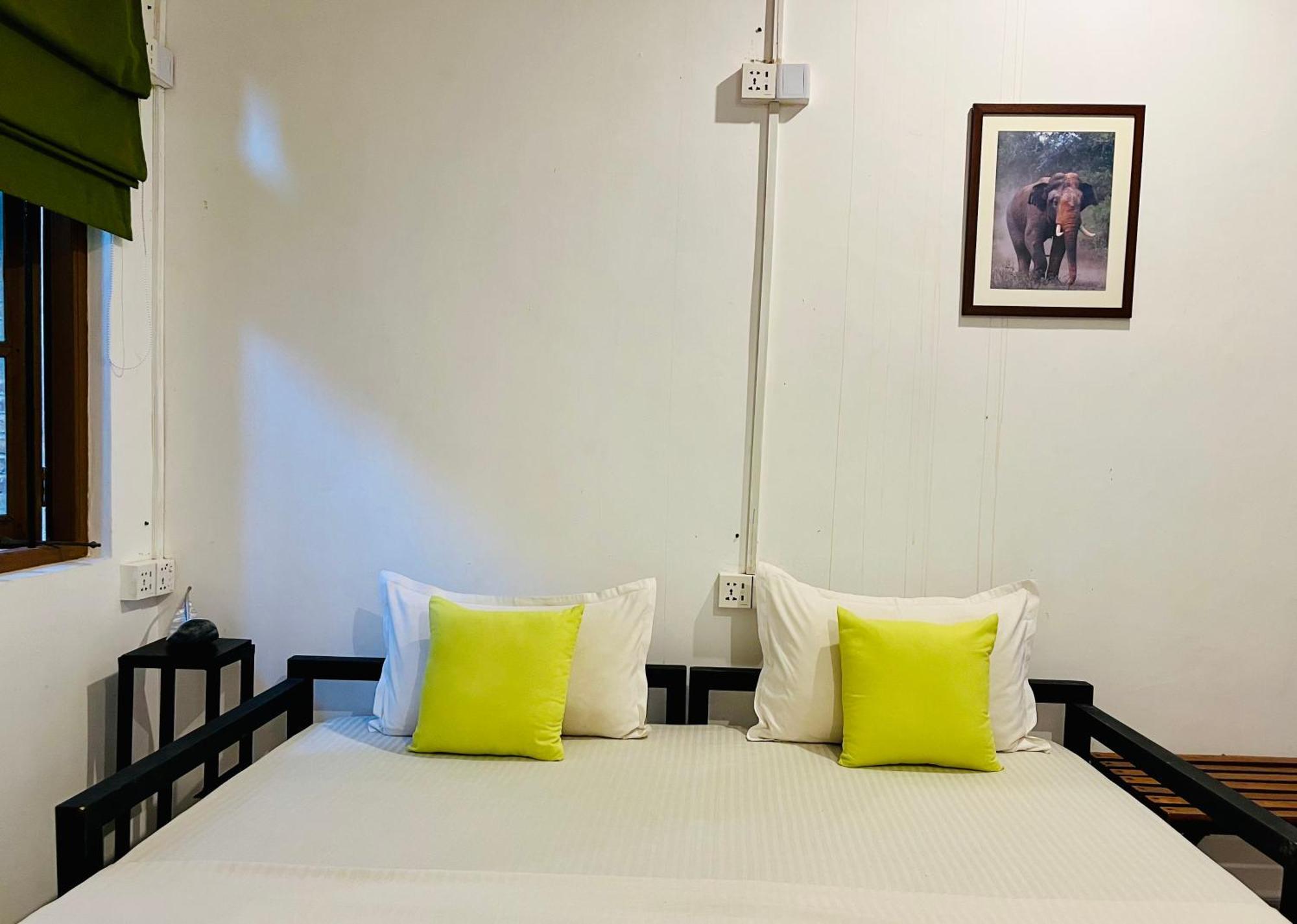 Funky Leopard Safari Lodge Bordering Yala National Park Kataragama Luaran gambar