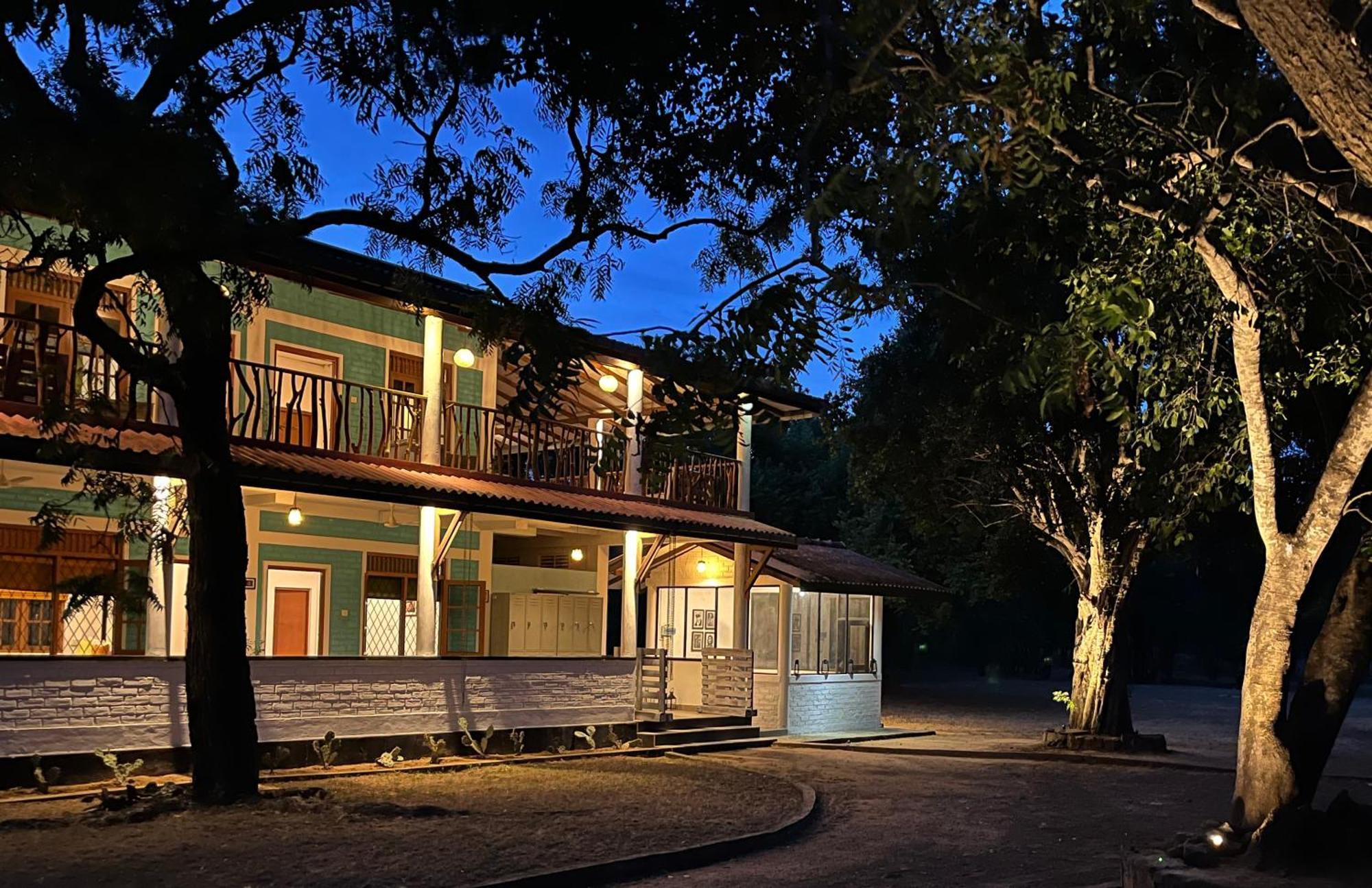 Funky Leopard Safari Lodge Bordering Yala National Park Kataragama Luaran gambar