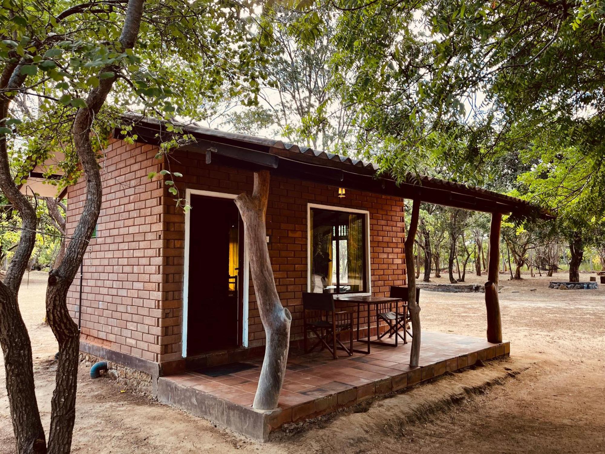 Funky Leopard Safari Lodge Bordering Yala National Park Kataragama Luaran gambar