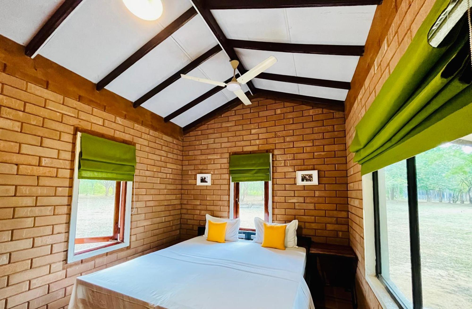 Funky Leopard Safari Lodge Bordering Yala National Park Kataragama Luaran gambar
