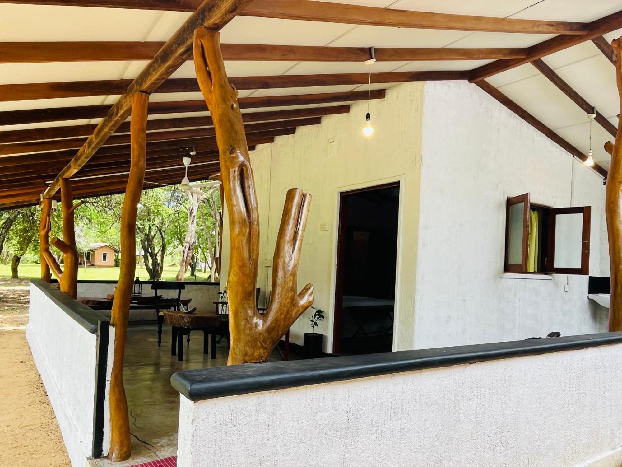 Funky Leopard Safari Lodge Bordering Yala National Park Kataragama Luaran gambar